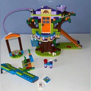 Lego Friends treehouse 41335